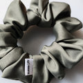 SCRUNCHIE CETIM - VERDE SECO