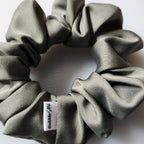 SCRUNCHIE CETIM - VERDE SECO