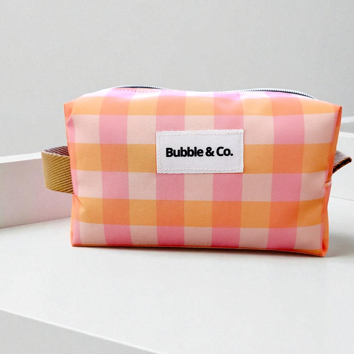 Necessarie em tecido impermeável, tamanho pequeno