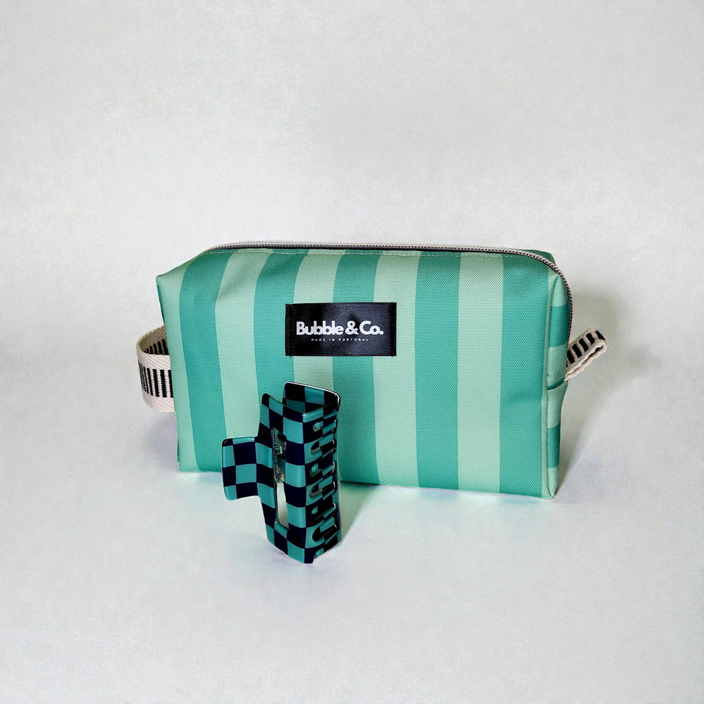 Necessaire + Mola de Cabelos RIVIERA GREEN - O duo perfeito do dia a dia