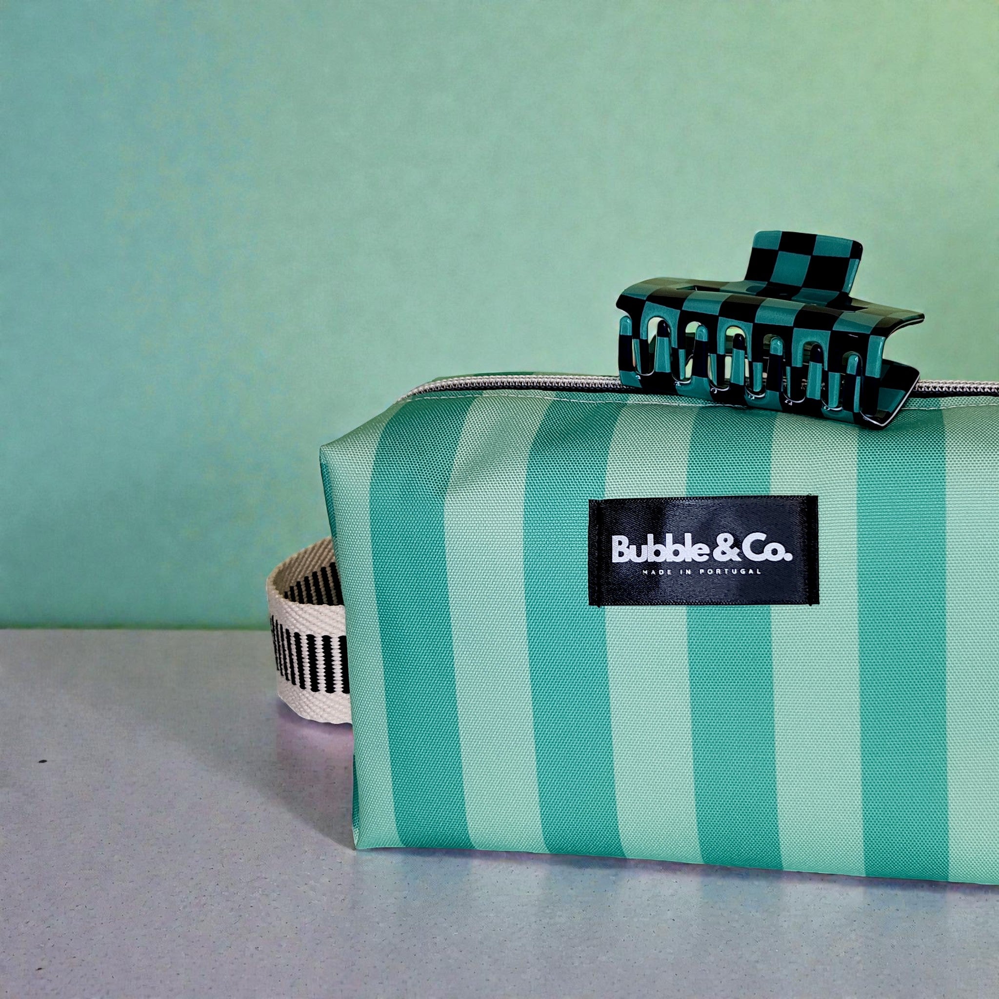 Necessaire + Scrunchies POP - O duo perfeito do dia a dia