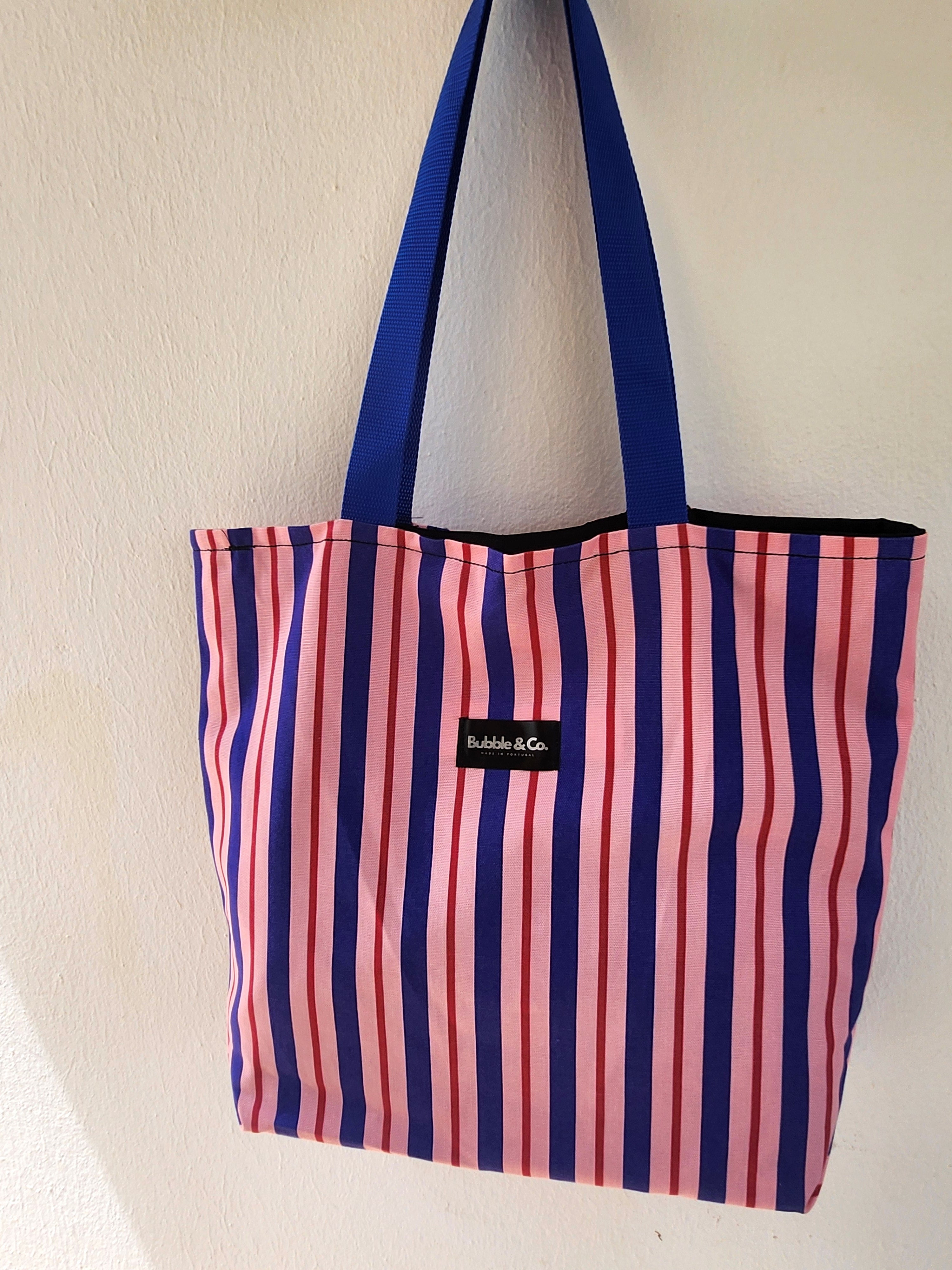 Tote bag em loneta  100% algodão com alças de ombro em rpecinta resistente na cor azul.