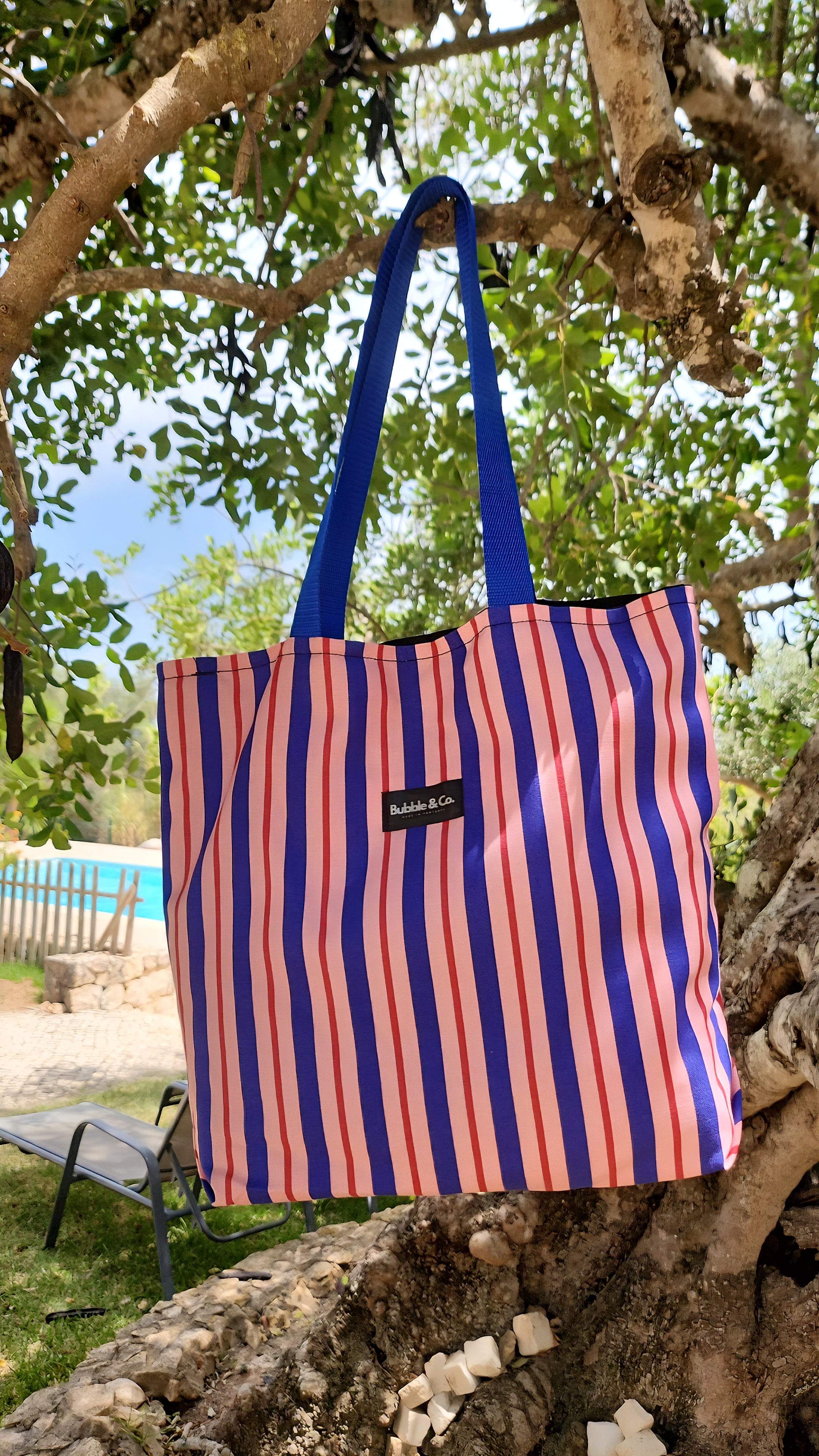 Tote Bag de loneta de algodão com alças a tiracolo em precinta na cor azul.