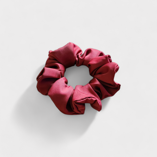 Scrunchie de Cetim Mate, na cor romã.